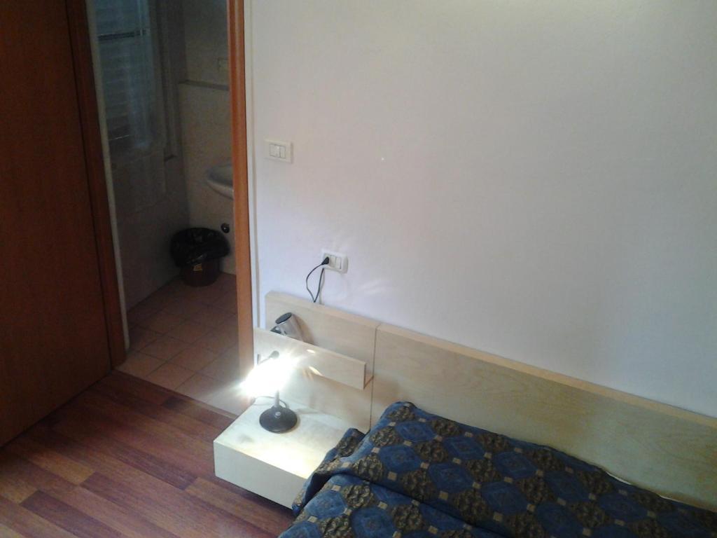 Hotel Perla Bolonia Habitación foto